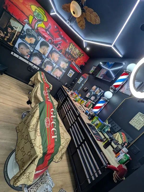 Timmies barbershop — Barber shop in London